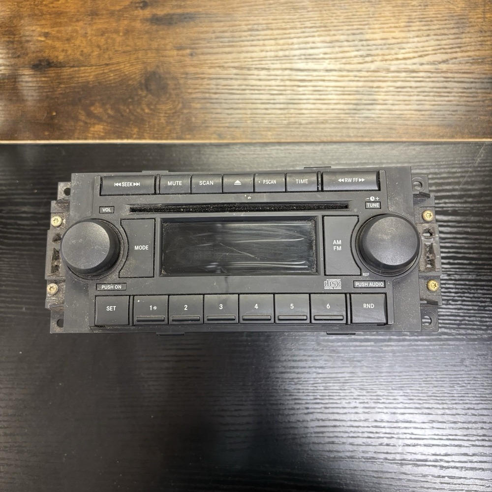 Daimler Chrysler CD Player AM FM Radio Head Unit P05064030AN OEM